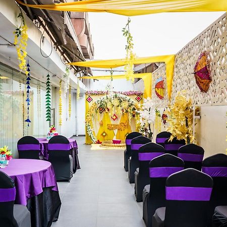 Caspia Hotel New Delhi Eksteriør bilde