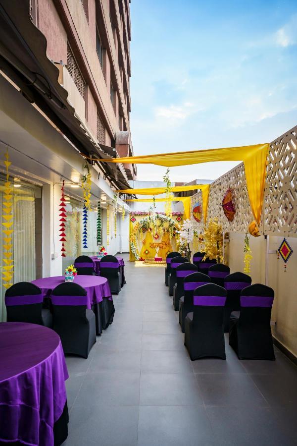 Caspia Hotel New Delhi Eksteriør bilde
