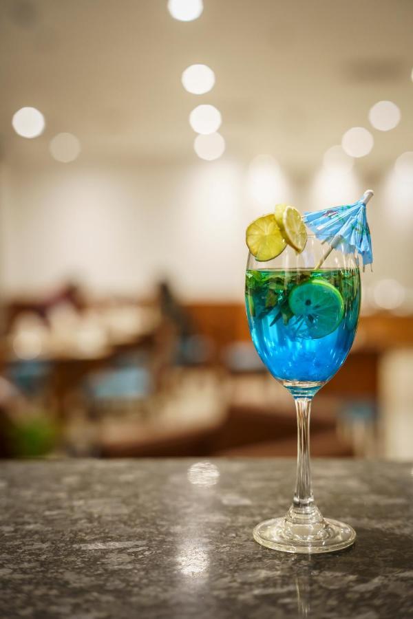 Caspia Hotel New Delhi Eksteriør bilde