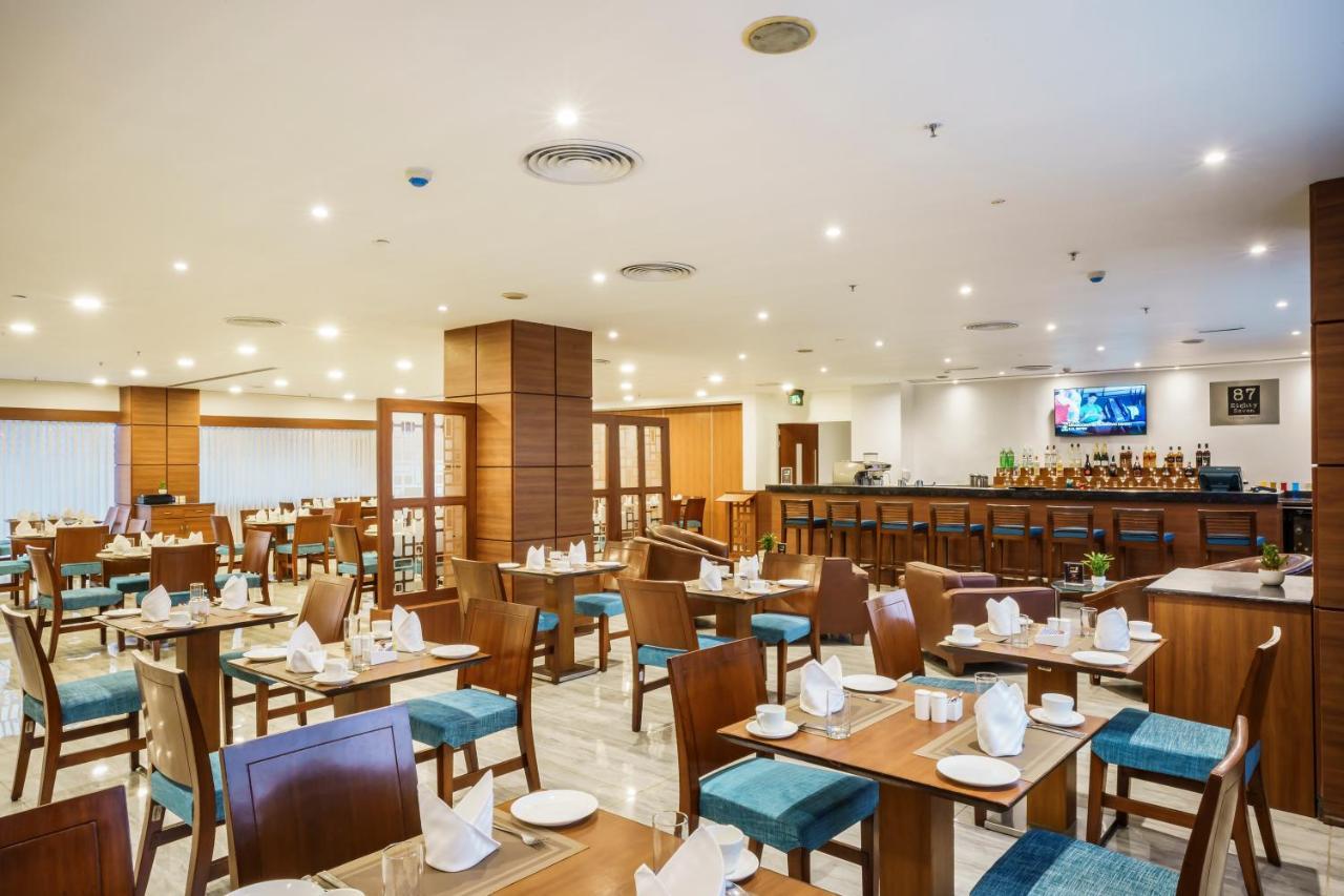 Caspia Hotel New Delhi Eksteriør bilde