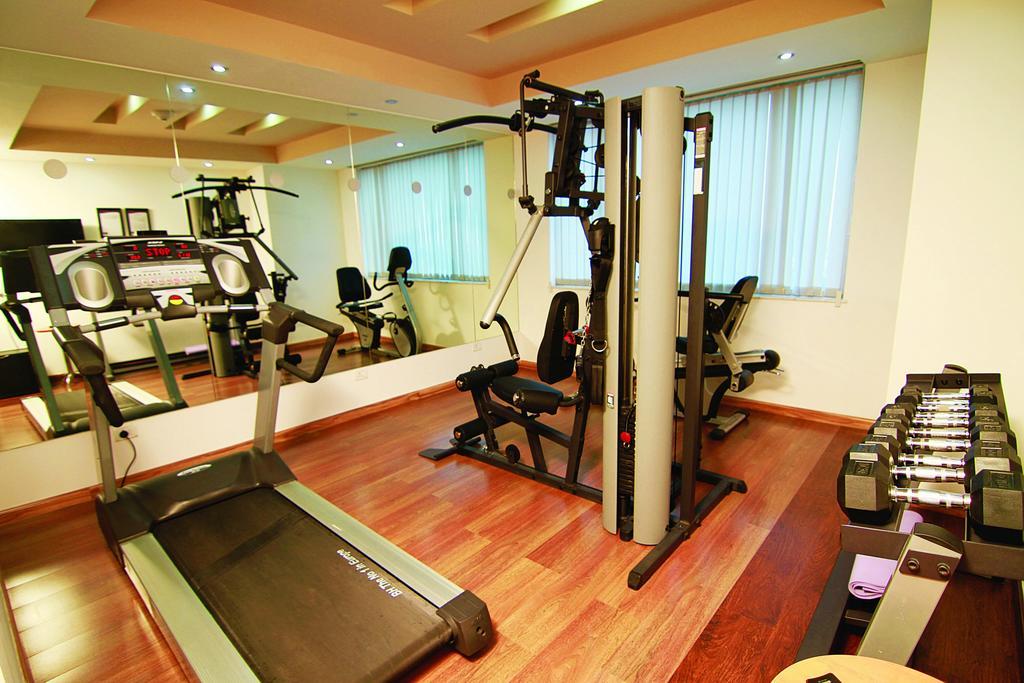 Caspia Hotel New Delhi Eksteriør bilde