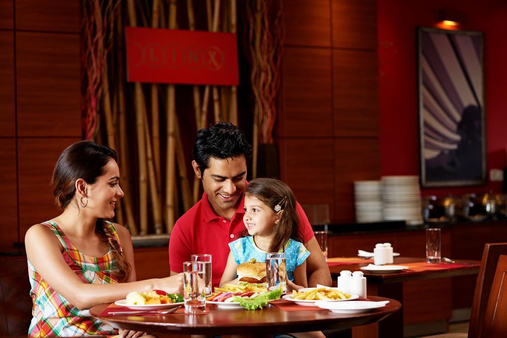 Caspia Hotel New Delhi Eksteriør bilde
