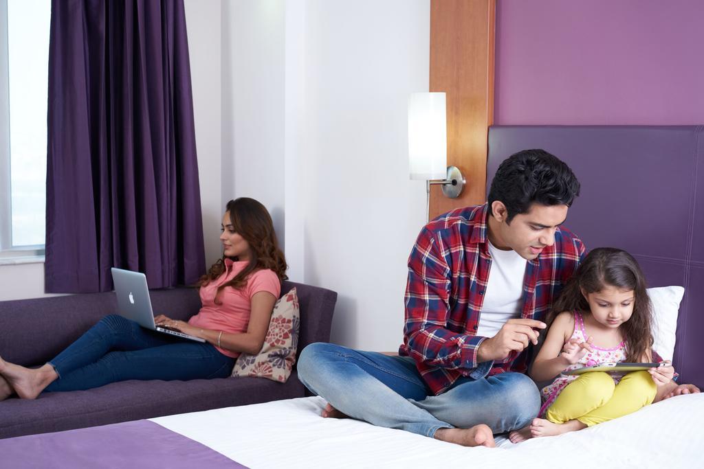 Caspia Hotel New Delhi Eksteriør bilde