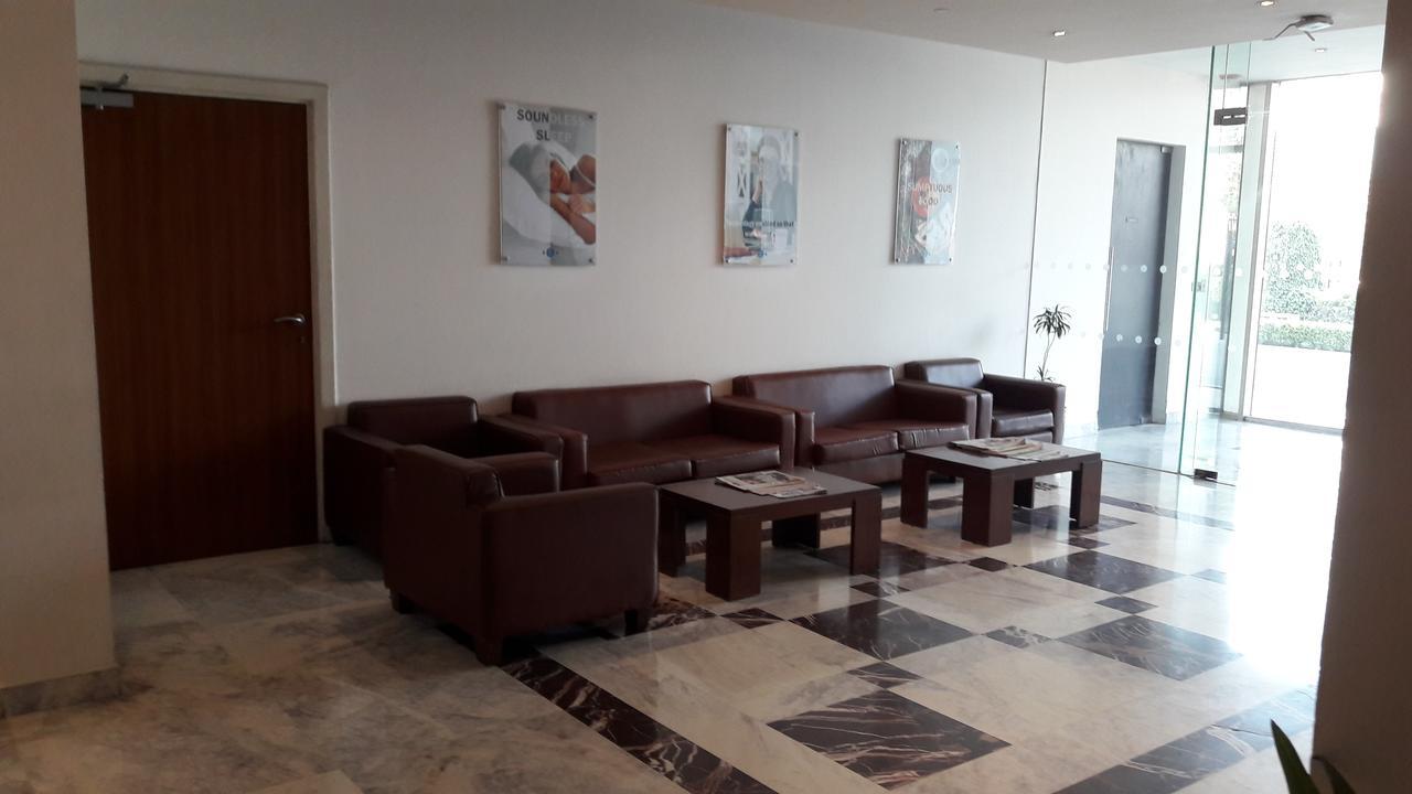 Caspia Hotel New Delhi Eksteriør bilde